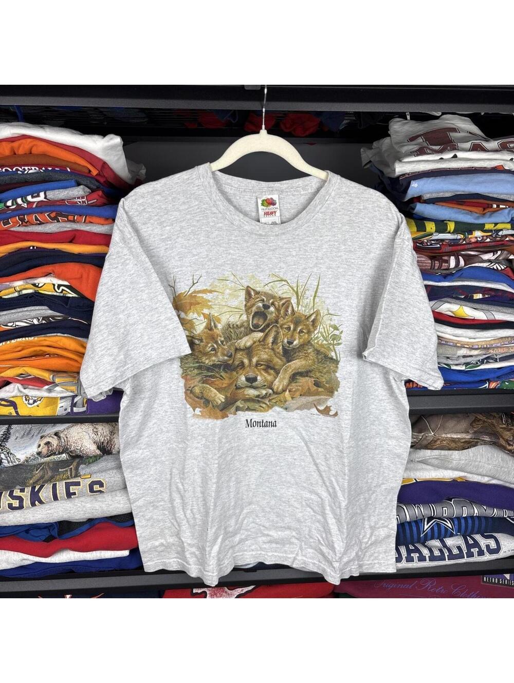 Vintage 90s Montana Wolf Family Wildlife T Shirt Gray Fruit of the Loom XL